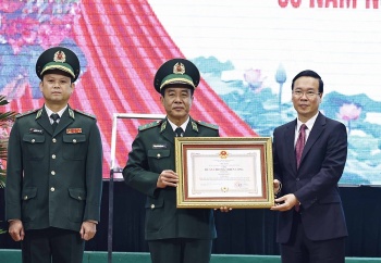 Chủ tịch nước trao Huân chương Chiến công hạng Nhì tặng Bộ đội Biên phòng