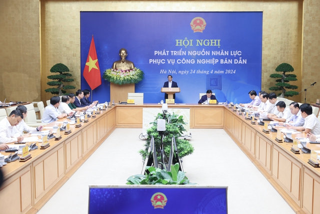 Thủ tướng Phạm Minh Chính: Đào tạo nhân lực bán dẫn là đột phá của đột phá - Ảnh 2.