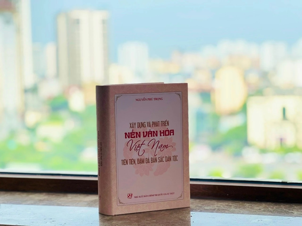 Cuốn sách của tư duy, tầm nhìn và sự tâm huyết với sự nghiệp xây dựng và phát triển nền văn hóa, con người Việt Nam