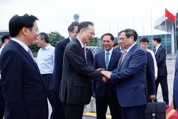 Thủ tướng lên đường đến Trung Quốc tham Dự Hội Nghị WEF Đại Liên năm 2024