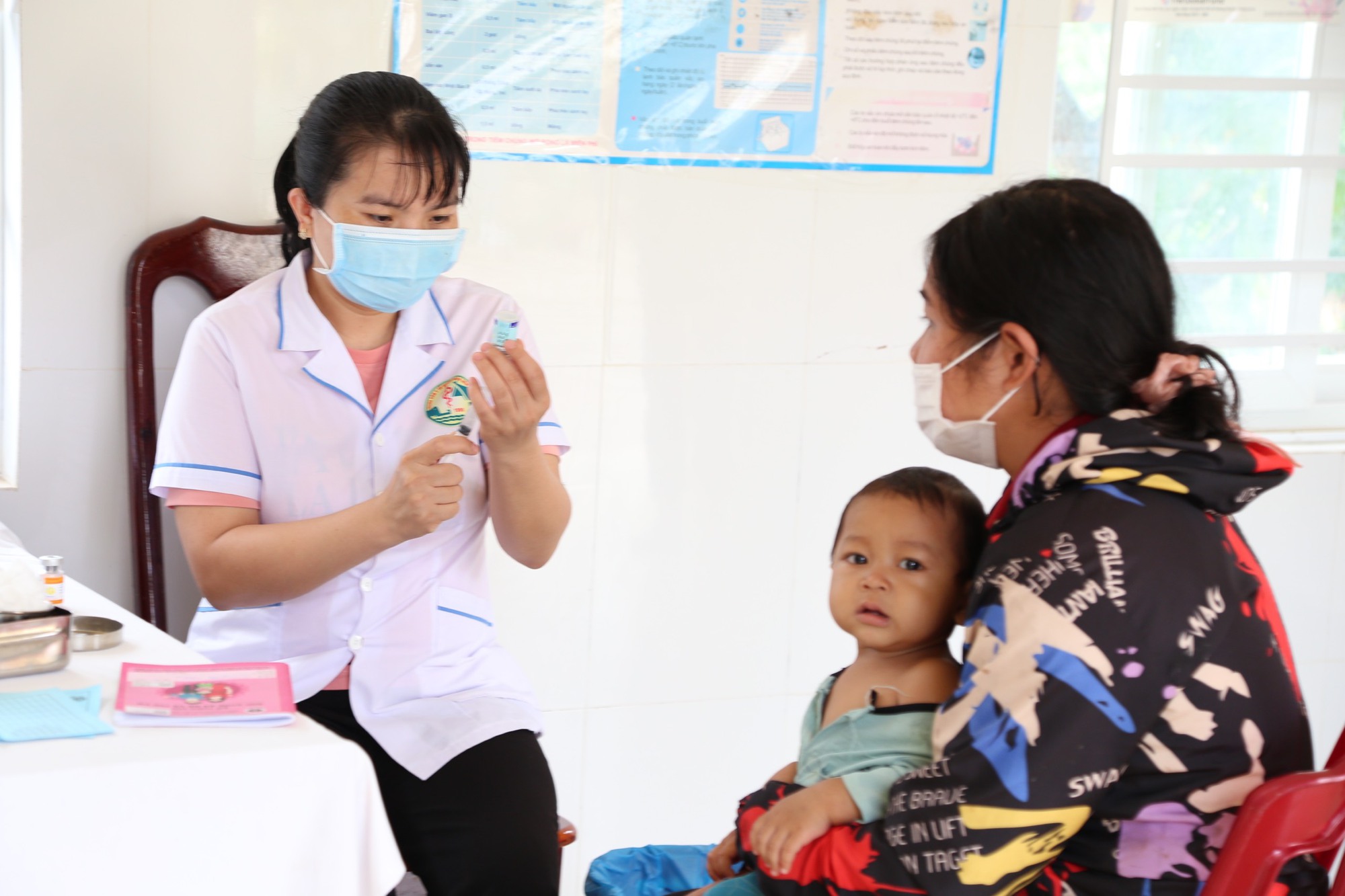 Các trường hợp mắc ho gà ở Đắk Lắk đều chưa được tiêm vaccine- Ảnh 1.