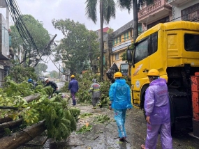 Cục Viễn thông: Còn khoảng 8% số trạm phát sóng bị mất liên lạc vì bão