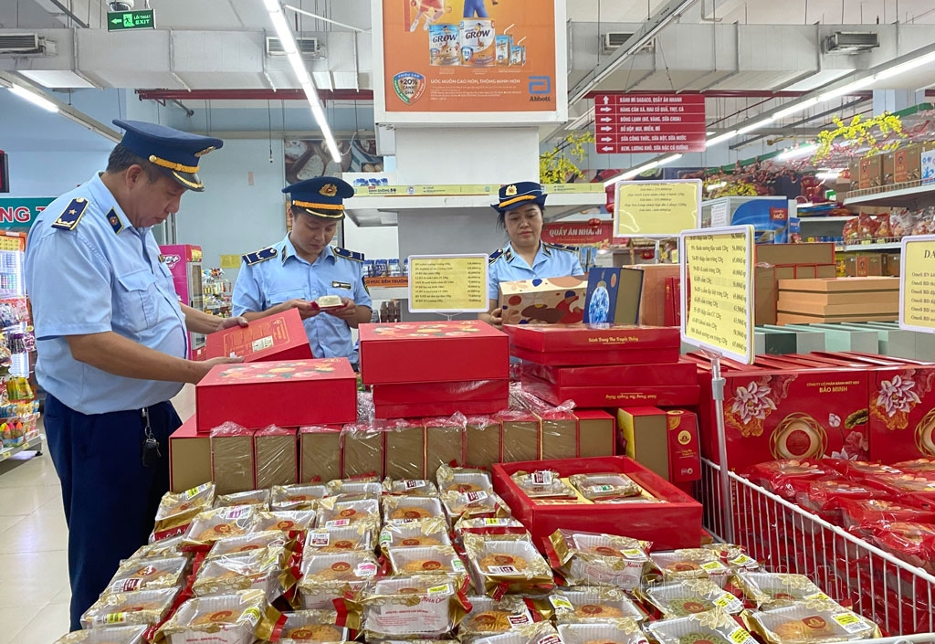 bac ninh phat dong cao diem chong buon lau, gian lan thuong mai va hang gia hinh anh 2