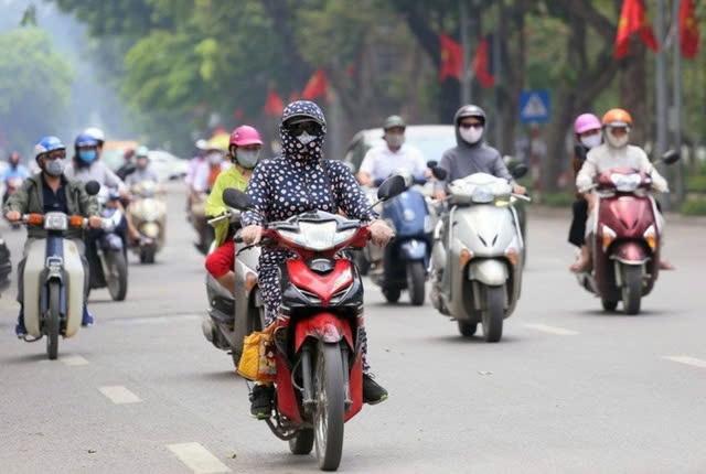 thoi tiet hom nay 23 11 bac bo nang, trung bo co mua to den rat to hinh anh 1