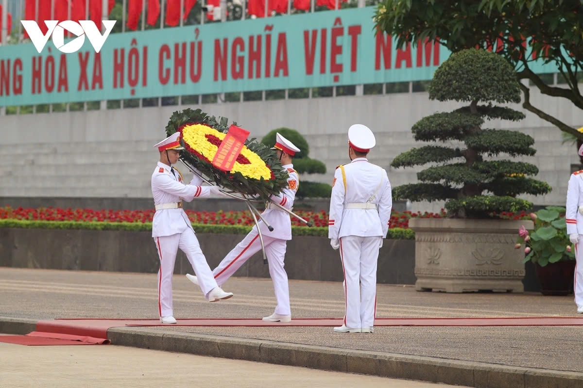 50 nam mo cua lang bac vinh quang con dung ben nguoi hinh anh 1
