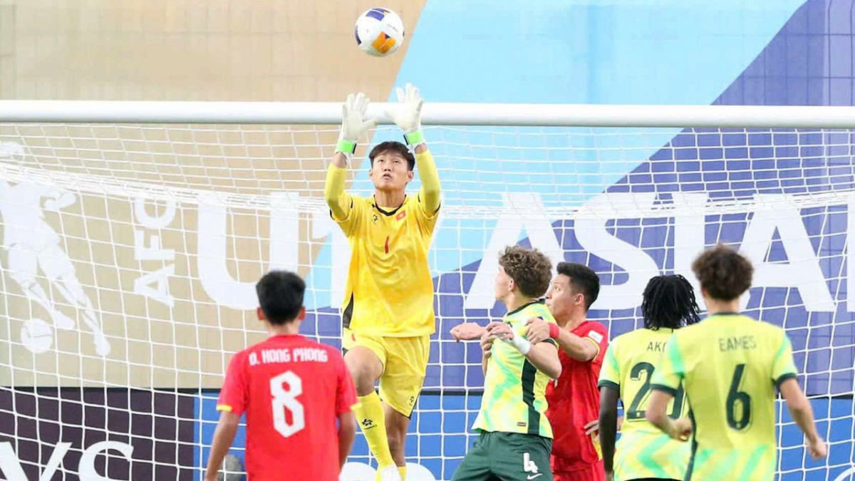 u17 viet nam va u17 uae mo ra canh cua du world cup hinh anh 2