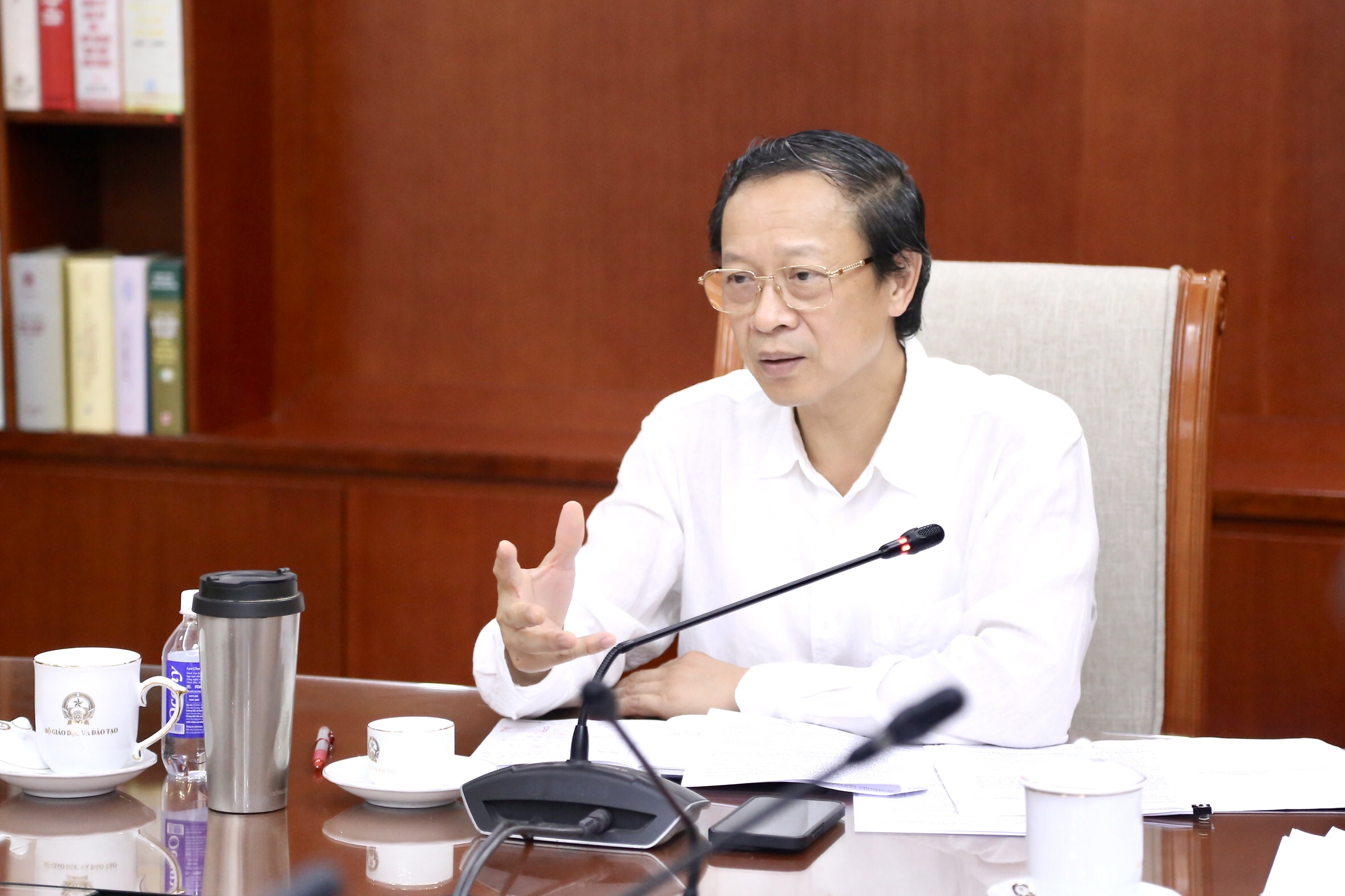 Từng bước triển khai khung năng lực số cho học sinh và giáo viên - Ảnh 3.