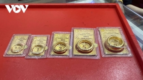 Giá vàng hôm nay 13/4: Vàng SJC duy trì giao dịch ở mức 106,5 triệu đồng/lượng