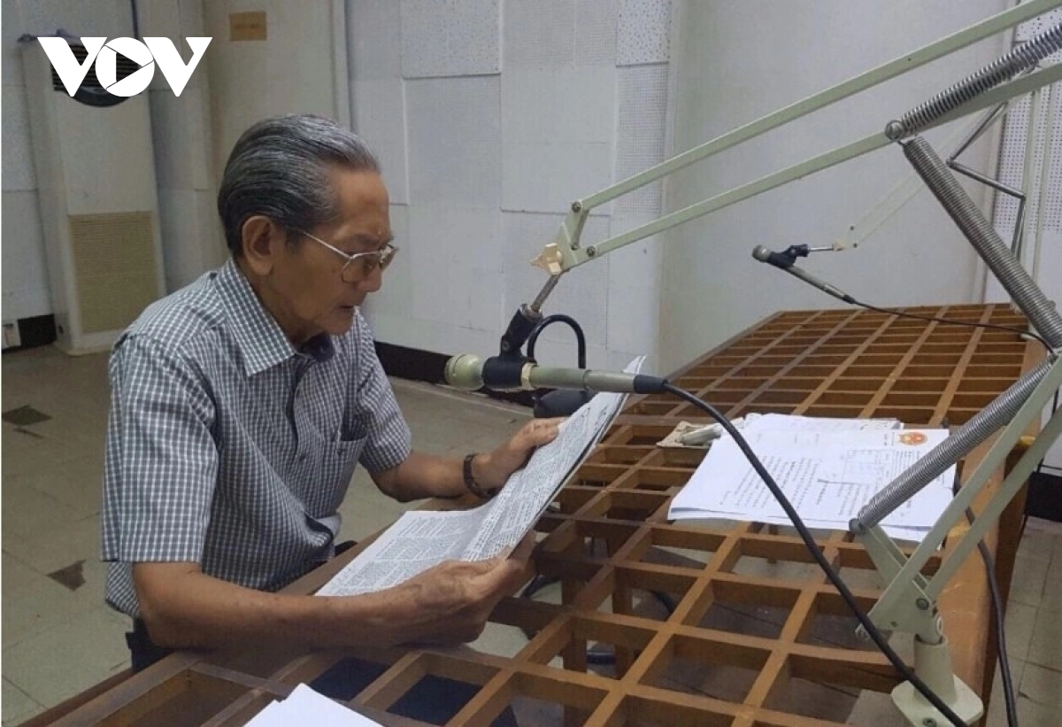 xuc dong nghe lai bai binh luan cua Dai tieng noi viet nam ngay 30 4 1975 hinh anh 1