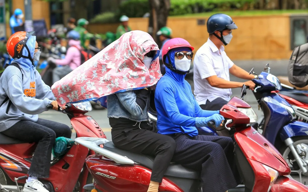 Thời tiết ngày 18/4: Hà Nội có nơi nắng nóng trên 35 độ C