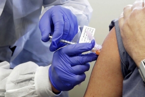 CDC: Số ca sốc phản vệ do vaccine COVID-19 cao gấp 10 lần cúm