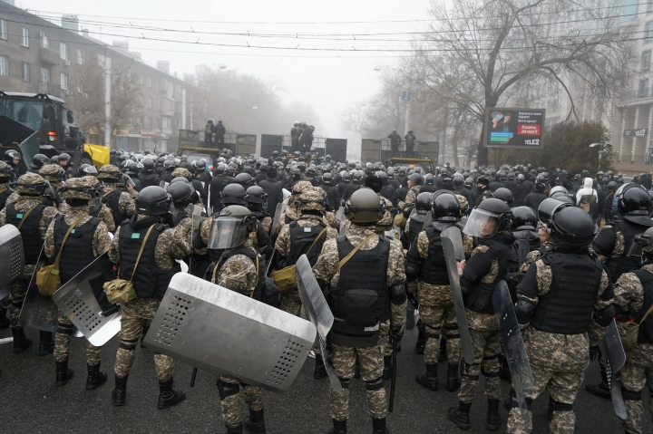 Hơn 200 người thiệt mạng trong các cuộc bạo loạn ở Kazakhstan - 1