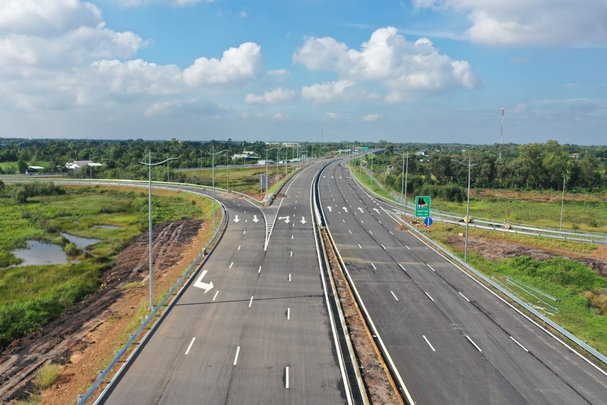 Hình ảnh đường cao tốc Trung Lương-Mỹ Thuận