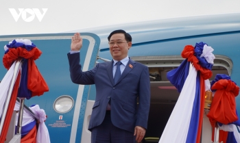 Truyền thông Lào đưa tin đậm nét về chuyến thăm của Chủ tịch Quốc hội Vương Đình Huệ