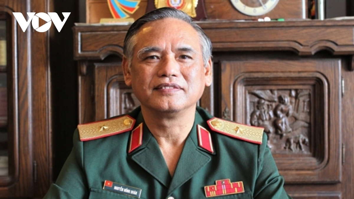 Thiếu tướng, Giáo sư, Tiến sĩ Nguyễn Hồng Quân, nguyên Phó Viện trưởng Viện Chiến lược Quốc phòng.