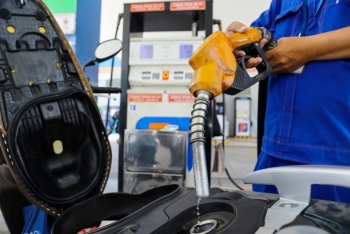 Giải pháp nào để “hạ nhiệt” giá xăng dầu?