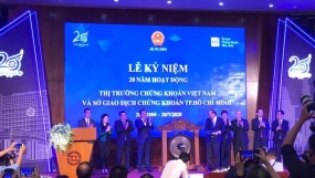 Thủ tướng Nguyễn Xuân Phúc: Chứng khoán Việt sẵn sàng chinh phục "biển lớn"