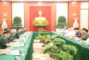 Bộ Chính trị làm việc với Quân ủy Trung ương về chuẩn bị Đại hội Đảng bộ Quân đội