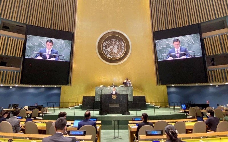 Trưởng phái đoàn Việt Nam phát biểu tại một phiên họp của Ðại hội đồng Liên hợp quốc. (Ảnh BỘ NGOẠI GIAO)