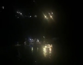 Ô tô lao xuống sông trong đêm, ít nhất 4 người tử vong