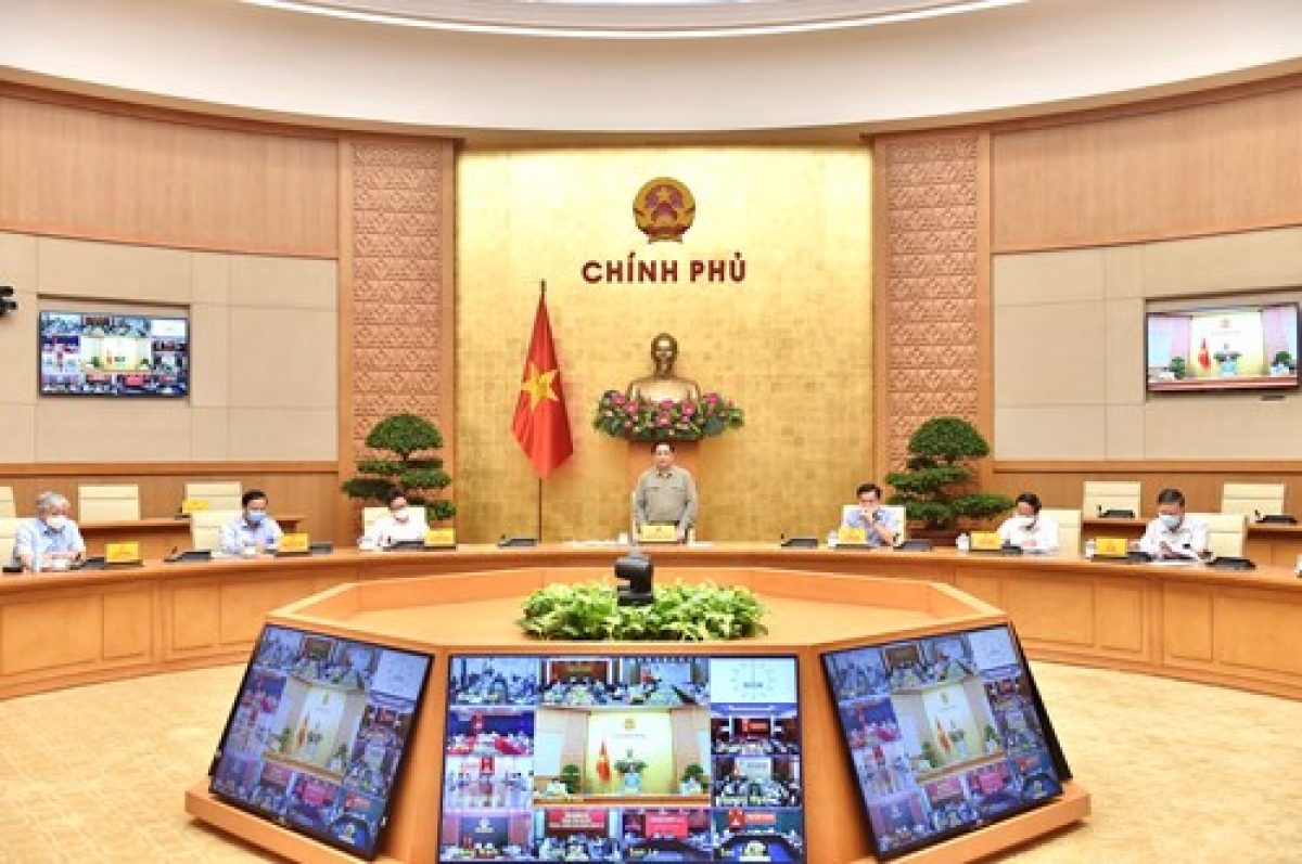 Sáng 9/10, Thủ tướng Chính phủ Phạm Minh Chính, Trưởng Ban Chỉ đạo quốc gia phòng chống COVID-19 chủ trì cuộc họp trực tuyến toàn quốc của Ban Chỉ đạo với các địa phương.