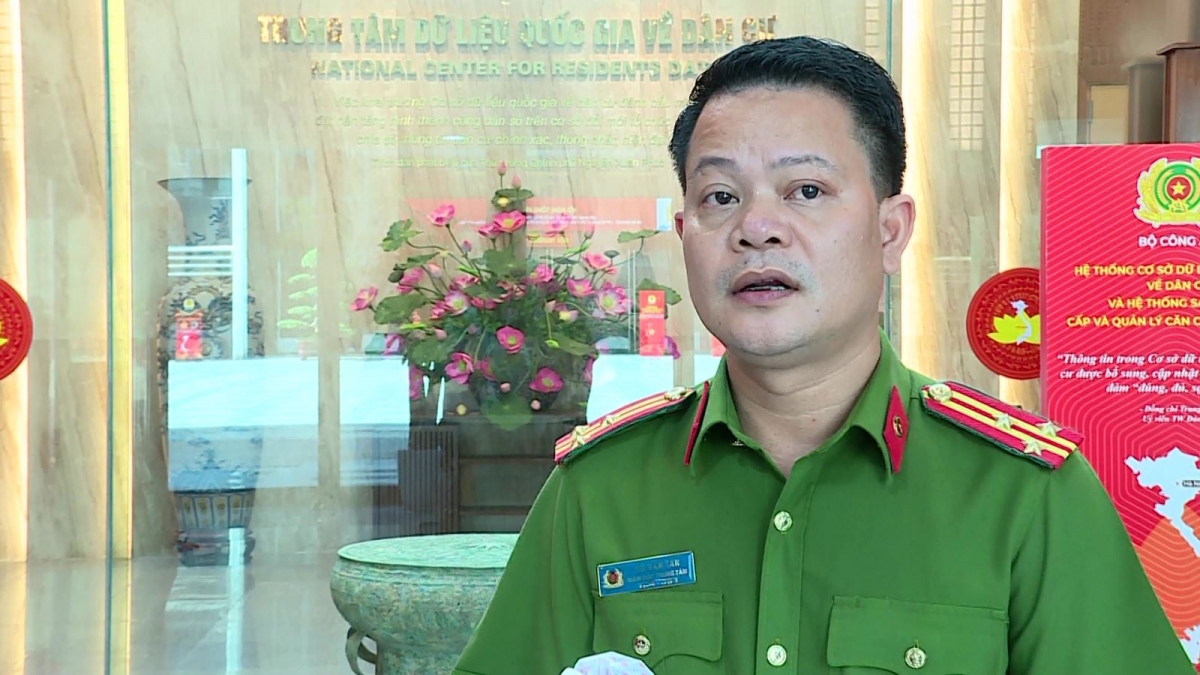 Thượng tá Vũ Văn Tấn, Giám đốc Trung tâm Dữ liệu quốc gia về dân cư, Cục Cảnh sát QLHC về TTXH