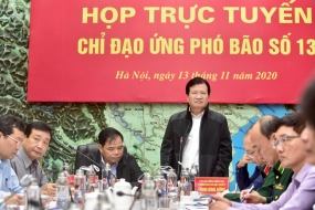 Phó Thủ tướng Trịnh Đình Dũng: Cần khẩn trương thực hiện phòng chống bão số 13