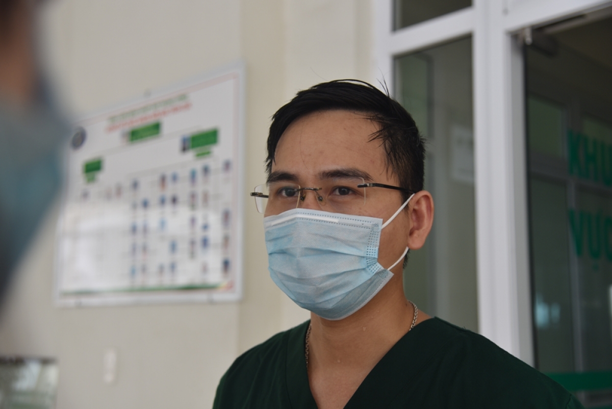 BS Phạm Văn Phúc, Khoa Hồi sức tích cực, Bệnh viện Bệnh Nhiệt đới Trung ương.