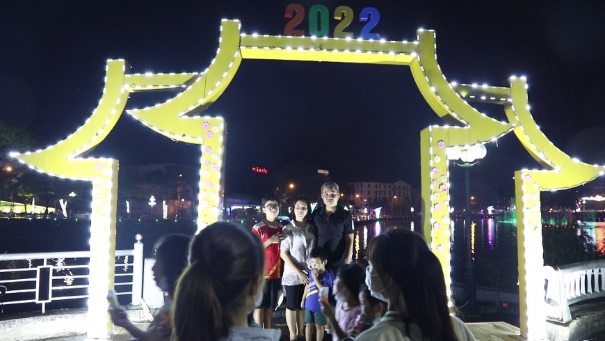 Yên Bái thực hiện các giải pháp kích cầu du lịch: Khai trương phố đi bộ Hào Gia, thành phố Yên Bái