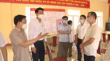 Phó Chủ tịch Thường trực UBND tỉnh Nguyễn Thế Phước kiểm tra công tác chuẩn bị bầu cử tại thành phố Yên Bái