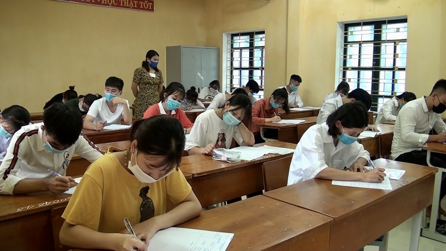 Văn Yên - Ngày thi tốt nghiệp THPT đầu tiên diễn ra an toàn, nghiêm túc