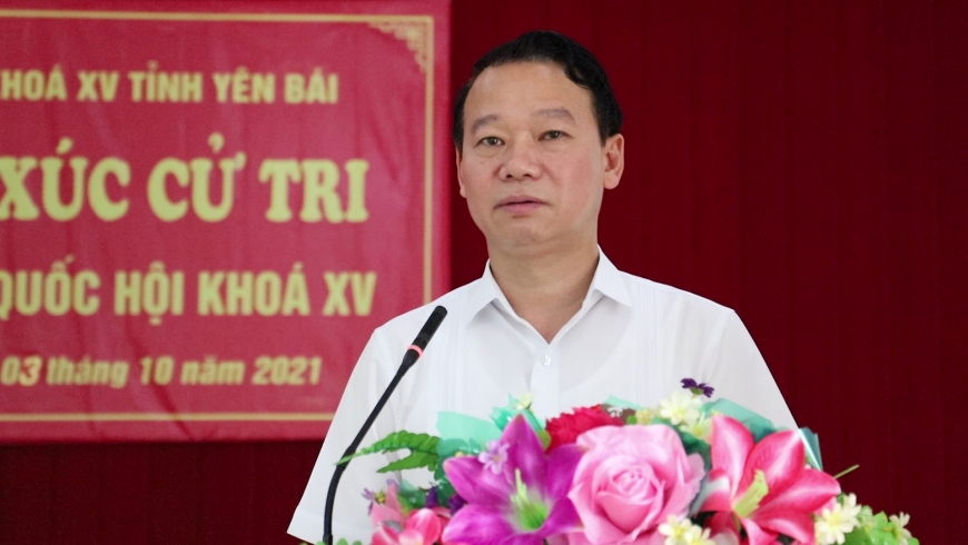 Bí thư Tỉnh ủy Đỗ Đức Duy và đoàn ĐBQH tỉnh tiếp xúc cử tri huyện Yên Bình