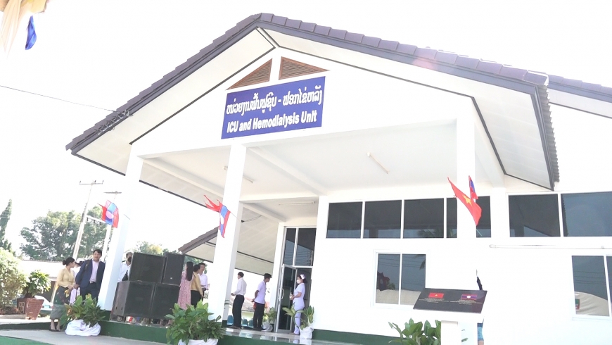 Đoàn đại biểu tỉnh Yên Bái dự Lễ Bàn giao khu nhà phục hồi chức năng Bệnh viện tỉnh Xay Nhạ Bu Ly (Lào)
