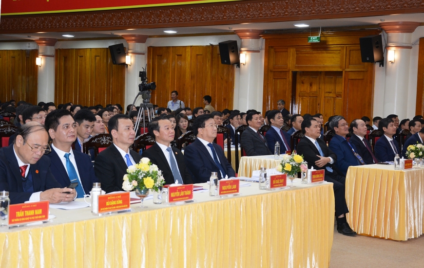 Phó Thủ Tướng Trịnh Đình Dũng dự Hội nghị tổng kết xây dựng nông thôn mới vùng  đặc biệt khó khăn tại tỉnh Yên Bái