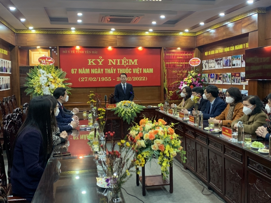 Bí thư Tỉnh ủy Đỗ Đức Duy chúc mừng Sở Y tế Yên Bái nhân dịp 67 năm Ngày Thầy thuốc Việt Nam