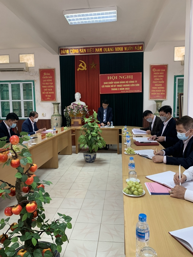 Đồng chí Tạ Văn Long - Phó Bí thư TT Tỉnh ủy tham gia chương trình”Ngày cuối tuần cùng doanh nghiệp”