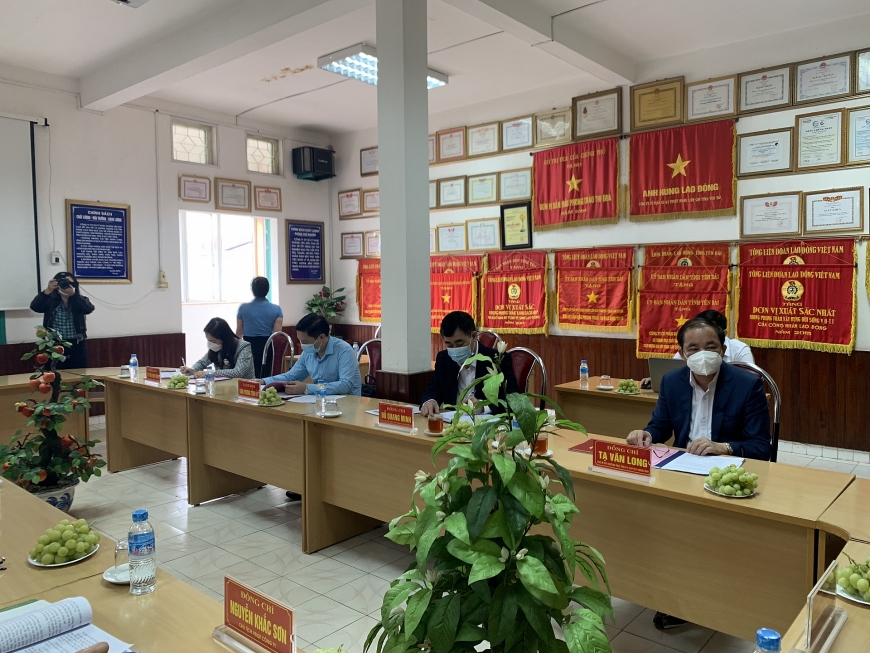 Đồng chí Tạ Văn Long - Phó Bí thư TT Tỉnh ủy tham gia chương trình”Ngày cuối tuần cùng doanh nghiệp”