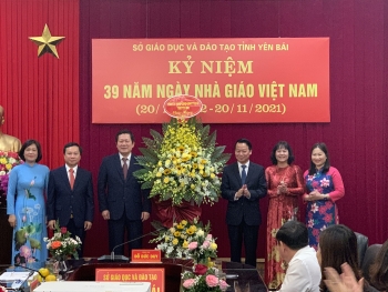 Bí Thư tỉnh ủy Đỗ Đức Duy chúc mừng ngành Giáo dục nhân ngày Nhà giáo Việt Nam