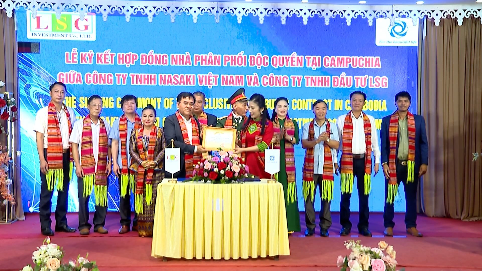 Công ty TNHH Nasaki Việt Nam ký kết hợp đồng nhà phân phối độc quyền tại Campuchia