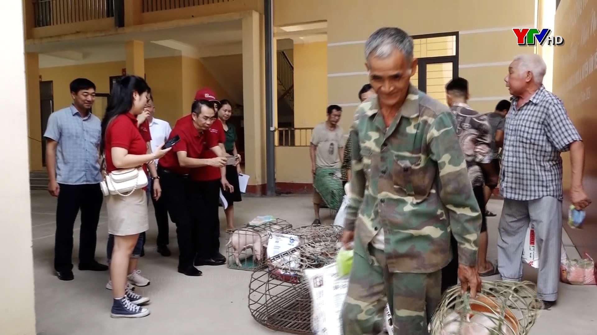 10 hộ nghèo của xã Ngòi A, huyện Văn Yên được hỗ trợ sinh kế từ chương trình “ Trao yêu thương – Nhận nụ cười ”