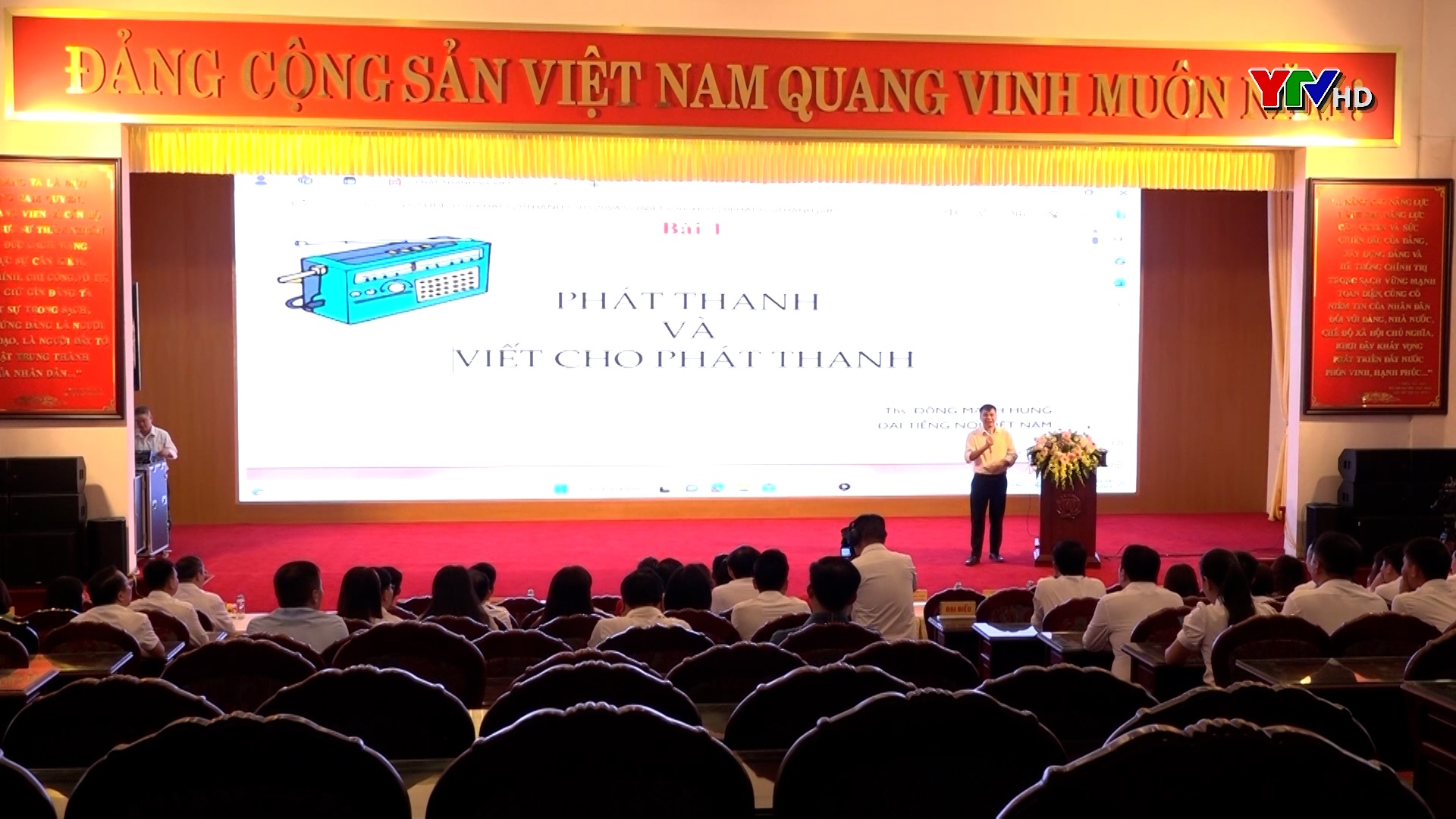 Tập huấn nghiệp vụ "Nâng cao chất lượng tác phẩm phát thanh"