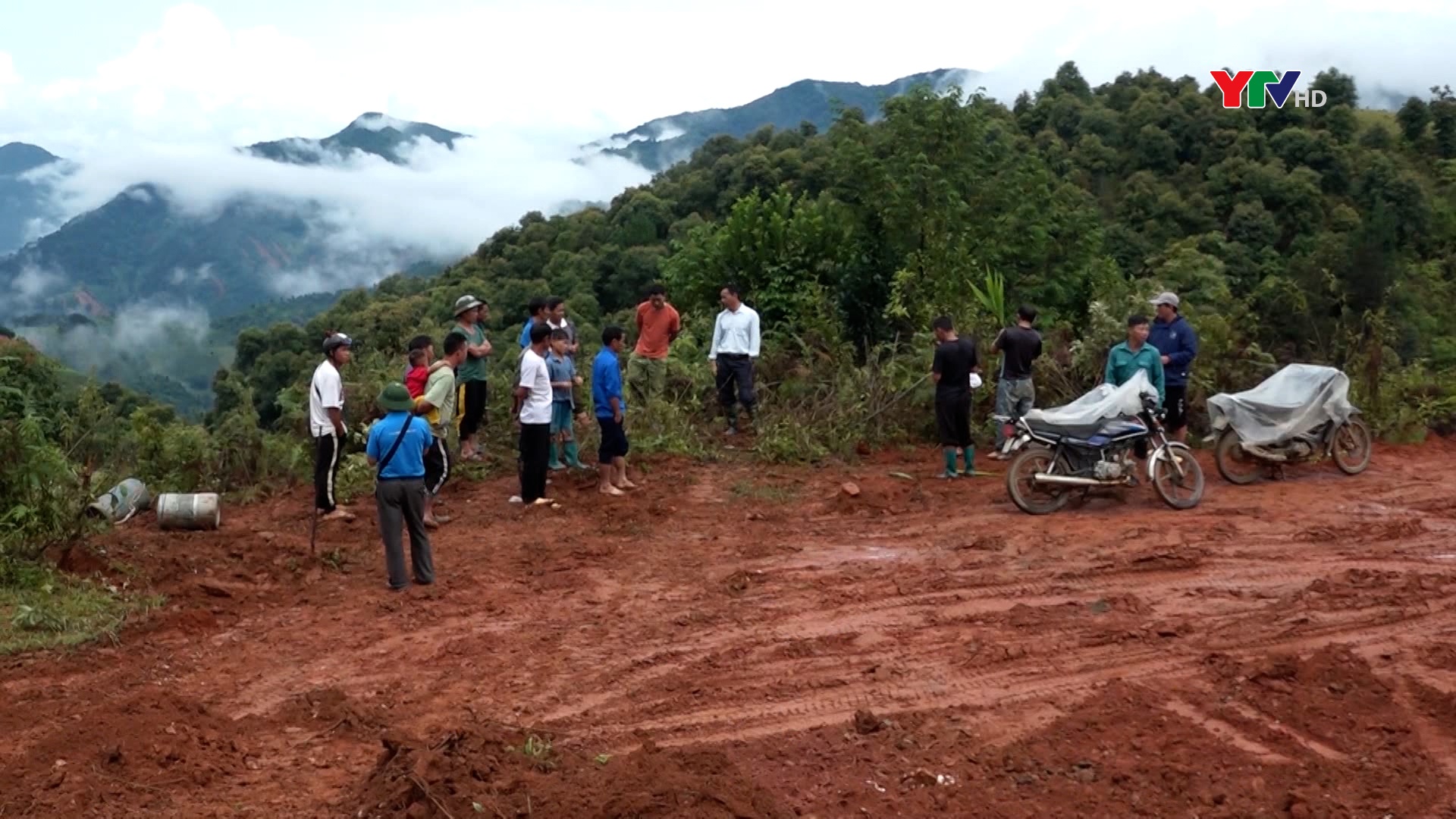 Giàng A Trầu tiên phong hiến đất xây dựng khu tái định cư cho đồng bào vùng lũ