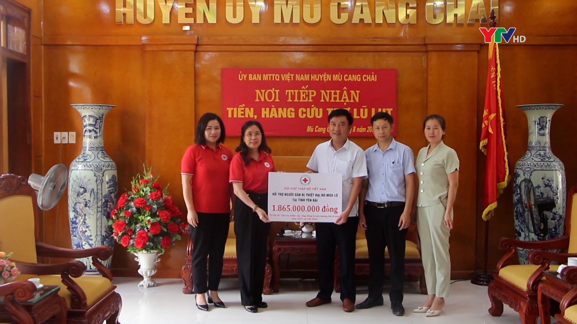 Trung ương Hội Chữ thập đỏ Việt Nam hỗ trợ huyện Mù Cang Chải gần 1,9 tỷ đồng