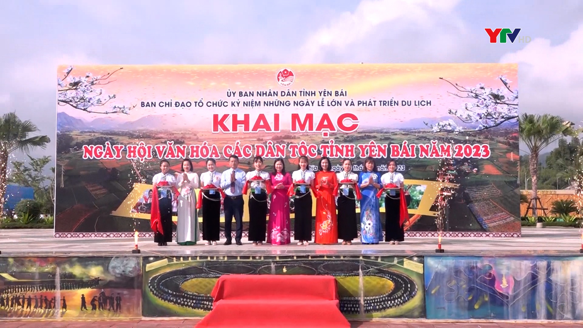 Khai mạc "Ngày hội văn hóa các dân tộc tỉnh Yên Bái năm 2023" gắn với “Không gian xúc tiến, kết nối đầu tư, trưng bày, giới thiệu sản phẩm, du lịch Hà Nội”