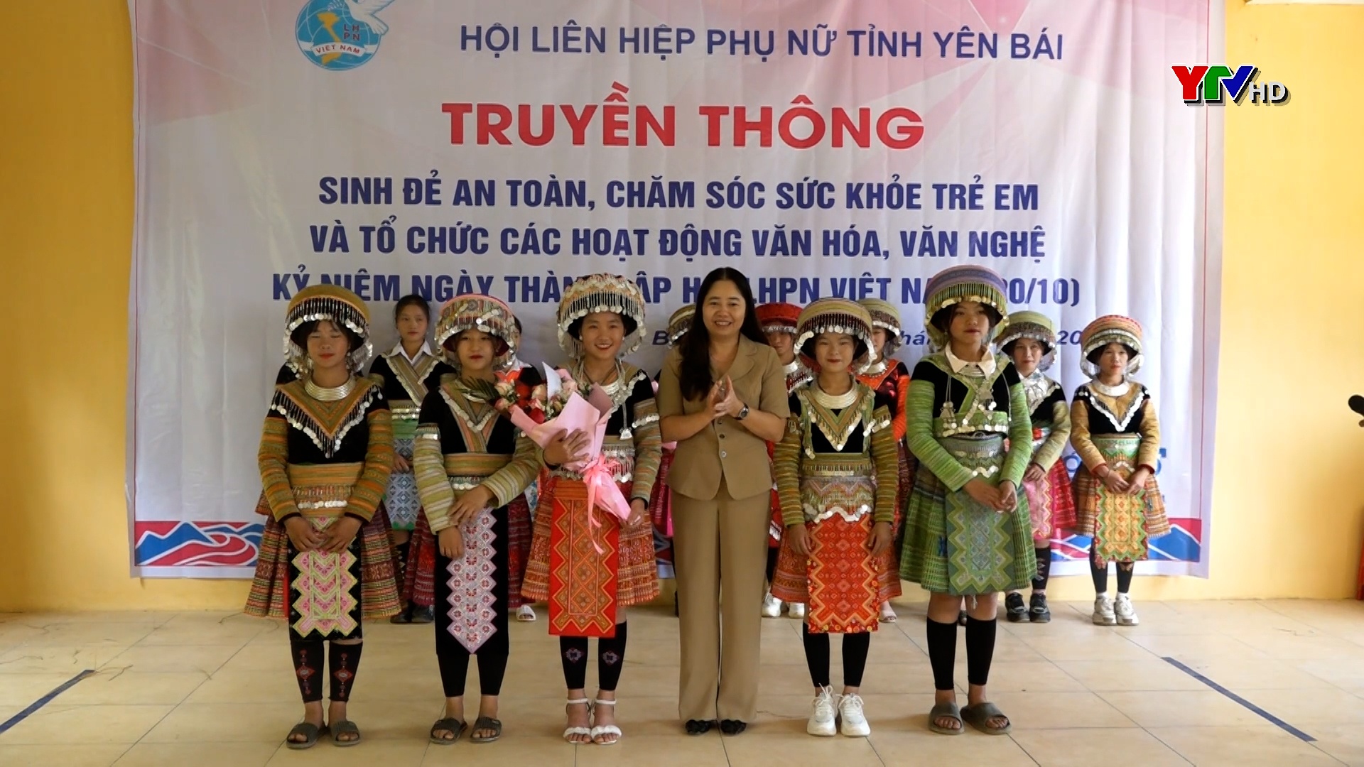 Truyền thông "Sinh đẻ an toàn và chăm sóc sức khỏe trẻ em" tại thôn Tà Xùa, xã Bản Công, huyện Trạm Tấu