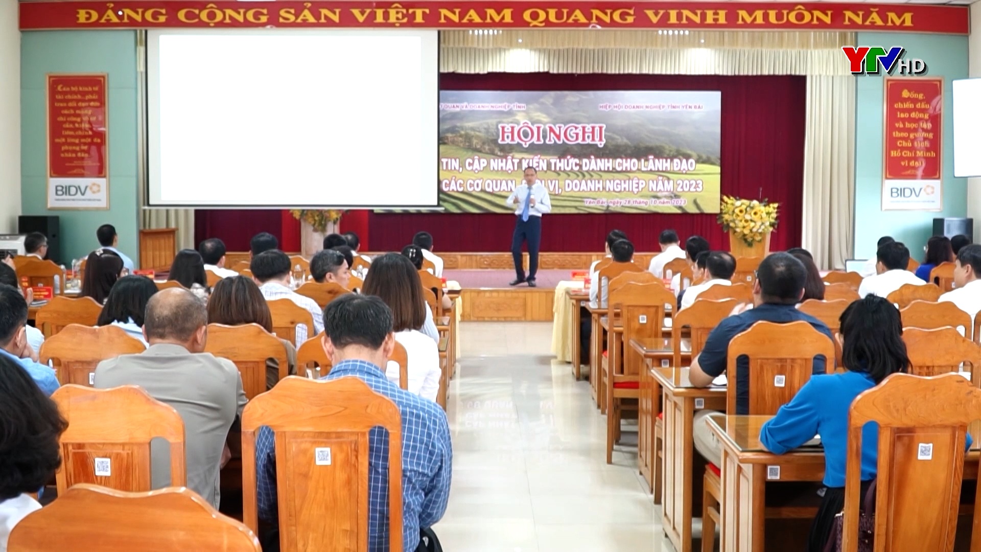 Hội nghị thông tin, cập nhật kiến thức cho lãnh đạo, quản lý các cơ quan đơn vị doanh nghiệp năm 2023