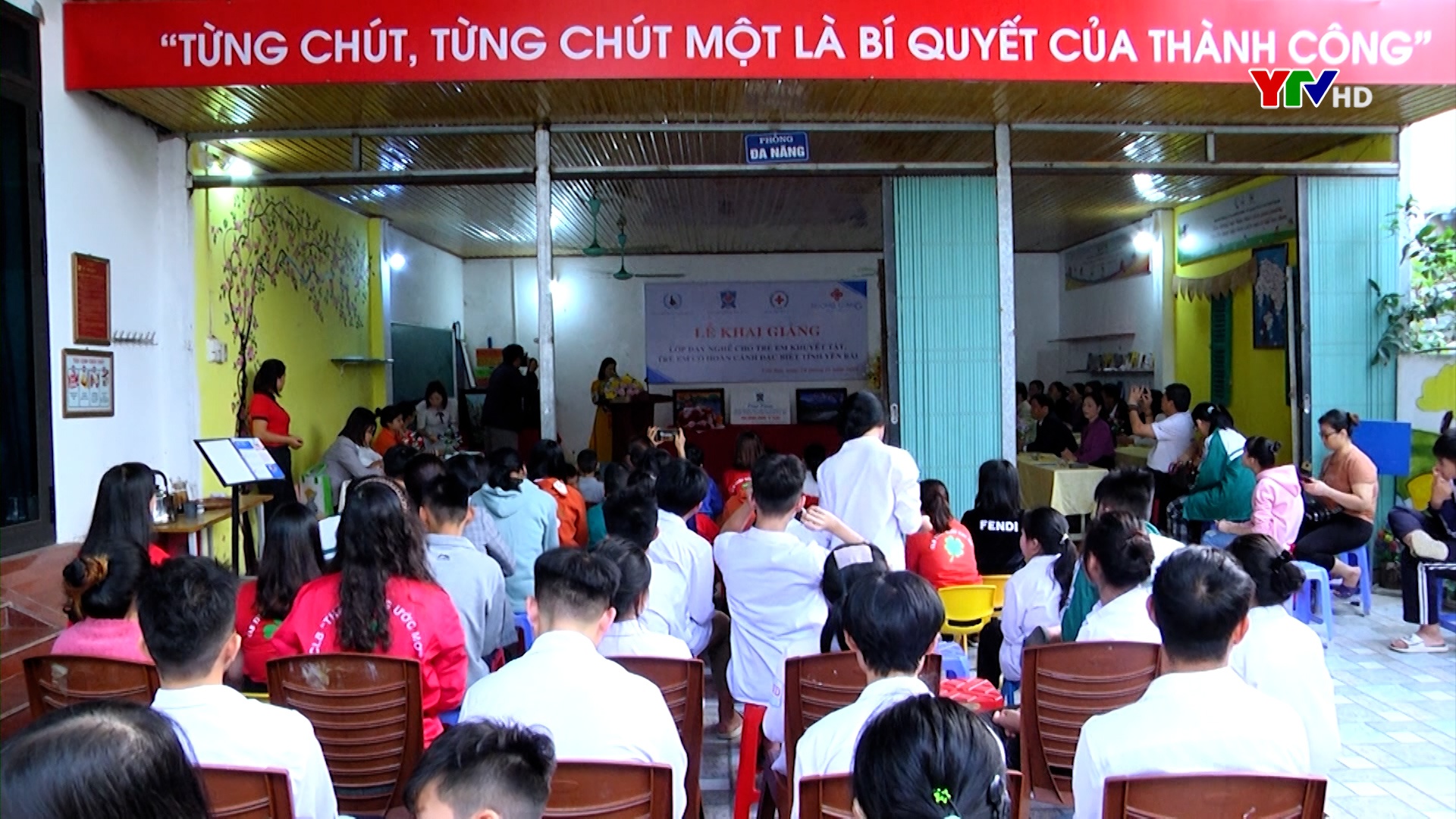 Khai giảng Lớp dạy nghề thủ công mỹ nghệ cho trẻ em khuyết tật, trẻ em có hoàn cảnh đặc biệt tỉnh Yên Bái