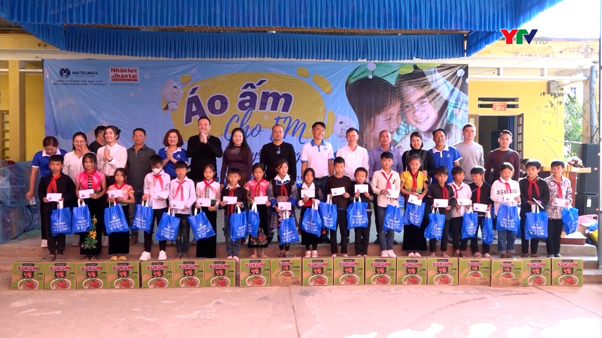 Chương trình “Áo ấm cho em – Hành trình yêu thương” tại Trường PTDTBT –THCS Cao Phạ, huyện Mù Cang Chải