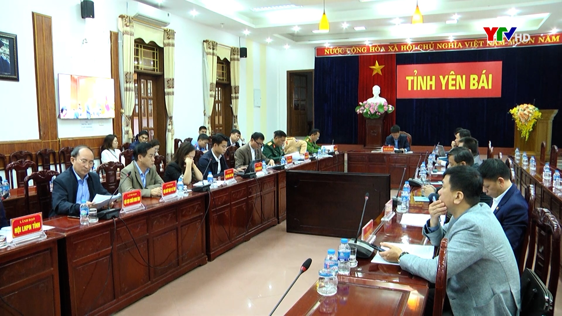 Hội nghị trực tuyến toàn quốc triển khai công tác đảm bảo trật tự ATGT năm 2024: Nêu gương và thực hiện nguyên tắc"Thượng tôn pháp luật"