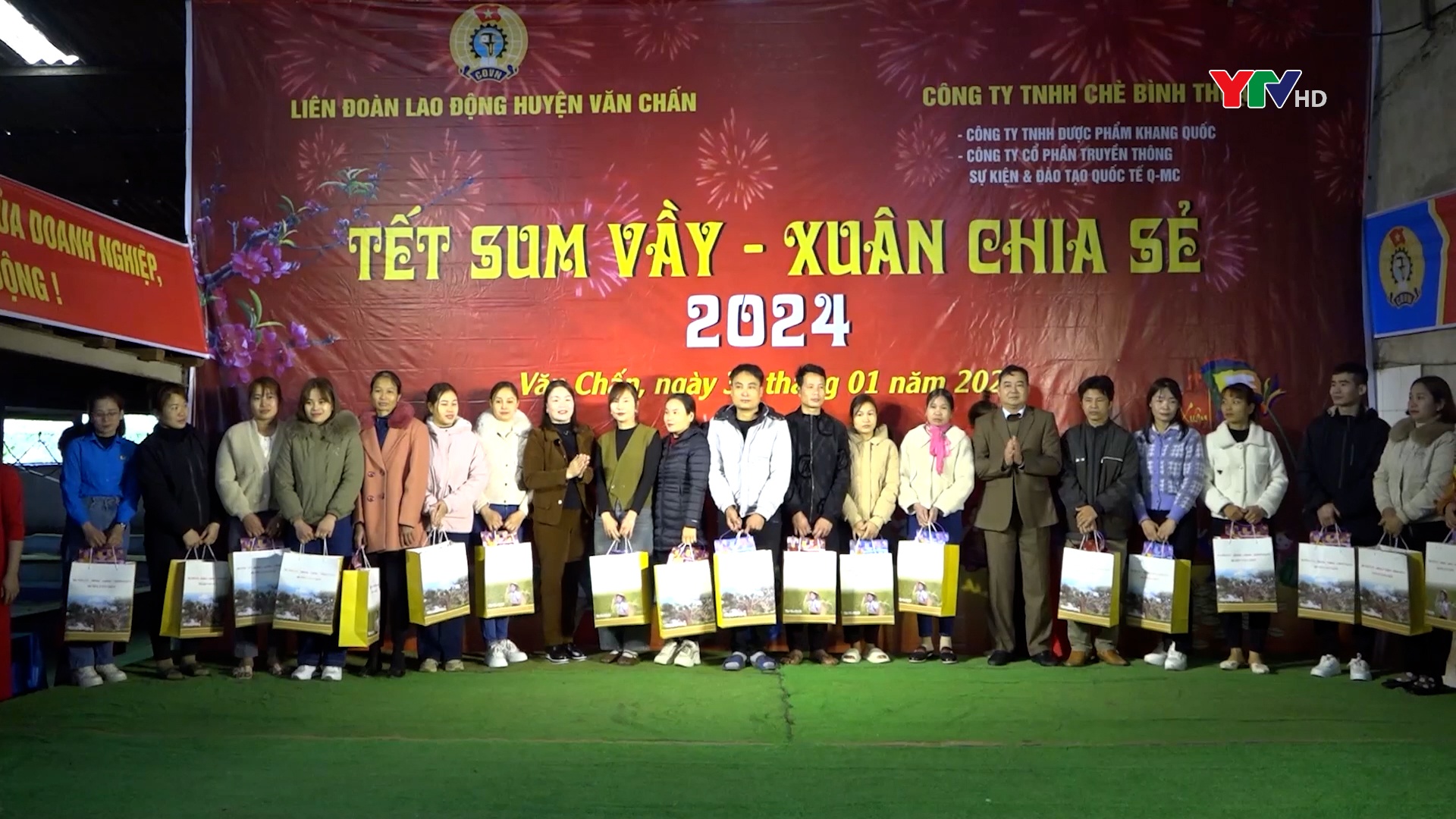LĐLĐ huyện Văn Chấn tổ chức Tết sum vầy năm 2024